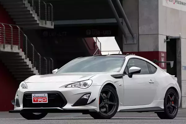 「トヨタとスバルに敬礼！　改めて見たら「86＆BRZ」の功績が偉大すぎた」の画像