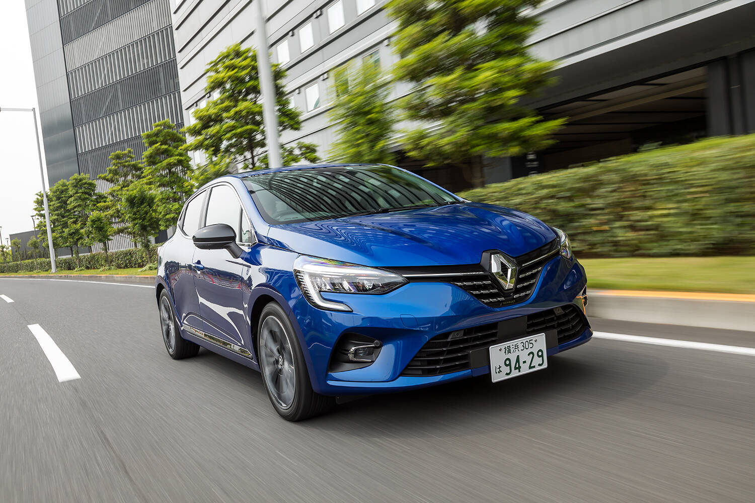 欧州はエンジン淘汰の流れなのにハイブリッドを新規開発！　謎に思えるルノーの戦略の答えとは
