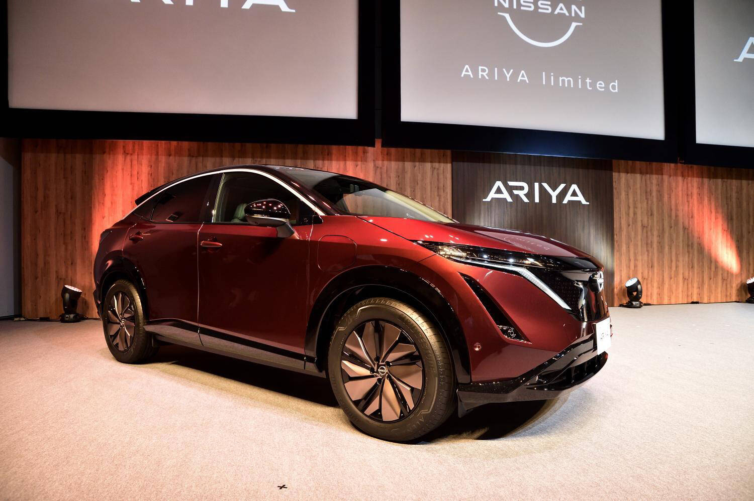 誰もが知るほど「モロ見せ」してるのに「焦らし」が長すぎ！　街で見かけないと思ったら「まだ売ってなかった」クルマ３台