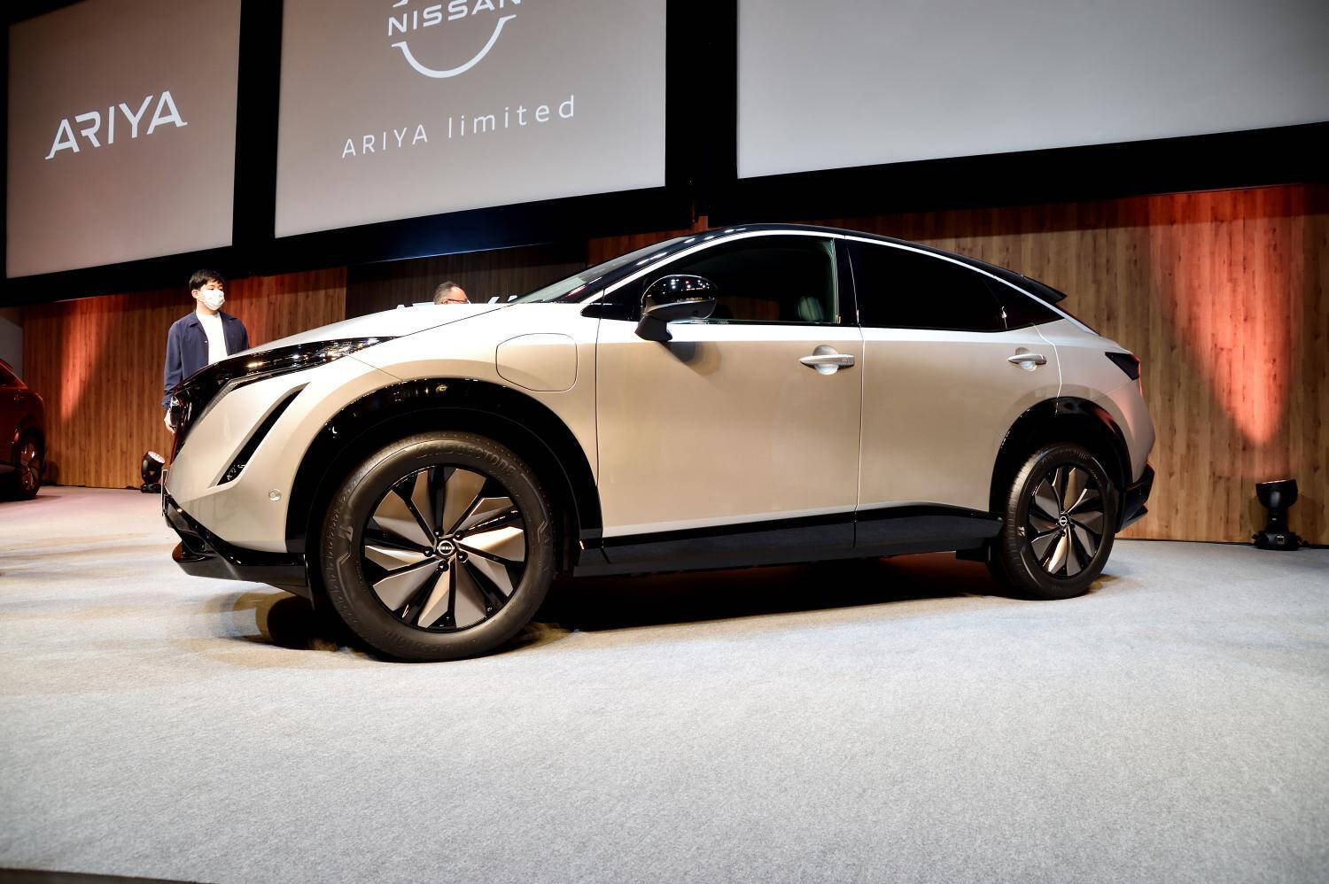 誰もが知るほど「モロ見せ」してるのに「焦らし」が長すぎ！　街で見かけないと思ったら「まだ売ってなかった」クルマ３台