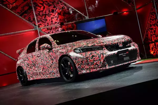 「誰もが知るほど「モロ見せ」してるのに「焦らし」が長すぎ！　街で見かけないと思ったら「まだ売ってなかった」クルマ３台」の画像