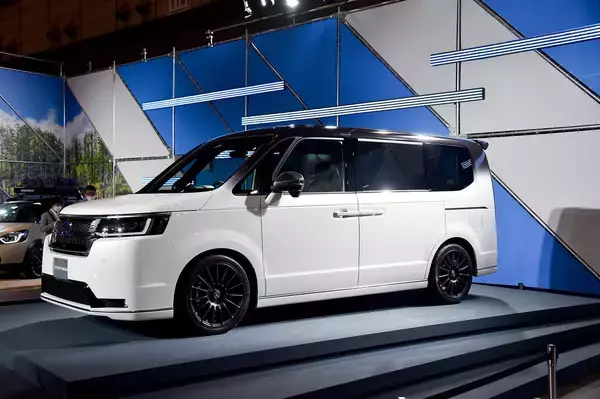 「誰もが知るほど「モロ見せ」してるのに「焦らし」が長すぎ！　街で見かけないと思ったら「まだ売ってなかった」クルマ３台」の画像