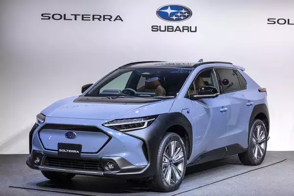 「誰もが知るほど「モロ見せ」してるのに「焦らし」が長すぎ！　街で見かけないと思ったら「まだ売ってなかった」クルマ３台」の画像