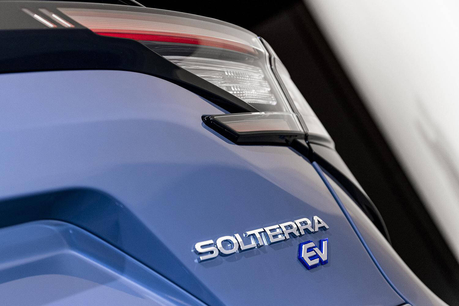 誰もが知るほど「モロ見せ」してるのに「焦らし」が長すぎ！　街で見かけないと思ったら「まだ売ってなかった」クルマ３台