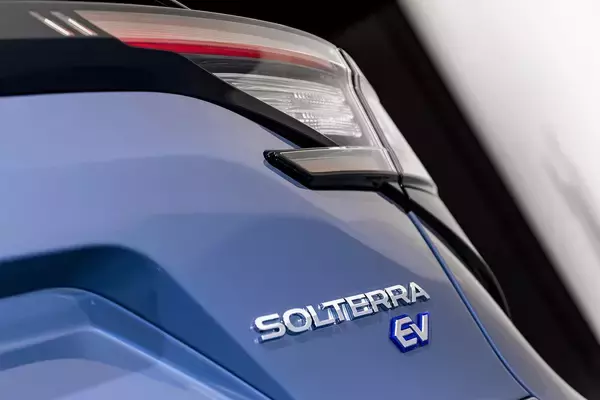 「誰もが知るほど「モロ見せ」してるのに「焦らし」が長すぎ！　街で見かけないと思ったら「まだ売ってなかった」クルマ３台」の画像