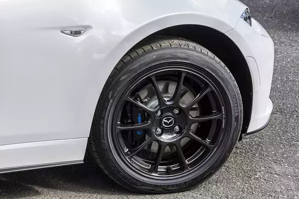 「「990S」こそ真のマツダ・ロードスター！　何がスゴイかじっくり考えてみた」の画像