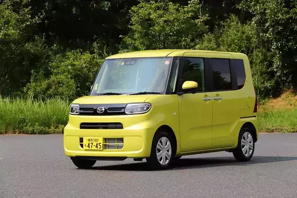 「「売るものがない」と嘆くトヨタ系セールススタッフ！　それでもTOP10のうち７台がトヨタ！　圧巻の「販売力」を見せつけた６月の新車販売統計が衝撃!!」の画像