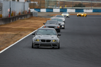 元チャンピオンマシンの全開走行に同乗者絶句！　「オートメッセリアル in 岡山国際サーキット2025」にてGT NETがGTマシンの同乗体験を開催