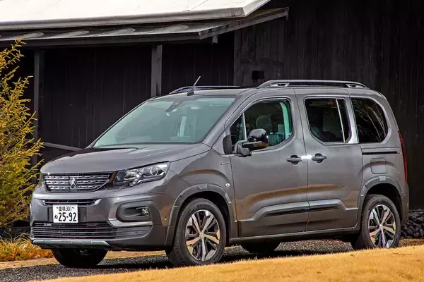 「かつては廉価モデルの象徴だった黒樹脂バンパー！　いまやツール感の演出に欠かせない「オシャレアイテム」に昇格していた!!」の画像