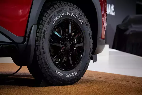 「純正アクセサリーを利用したマシンメイキングは必見！　ホンダアクセスのカスタマイズカー２台がそのまま欲しいレベルの完成度だった【TAS2024】」の画像