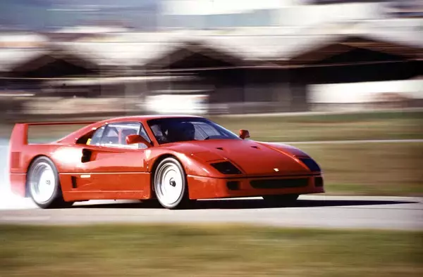 「3000万円のスカイラインGT-Rに1000万円のRX-7！　国産スポーツカーの中古価格爆上げは「バブル」でこの先下がる可能性も」の画像