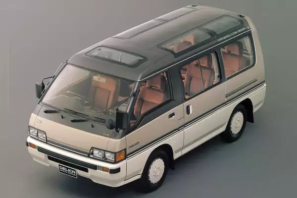 「デリカ「ミニ」登場で注目度マシマシ！　三菱にしか作れない最強ミニバン52年の歴史を一気見せ」の画像