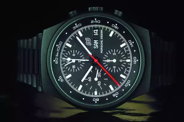 「メーターも液晶！　ボタンもタッチパネル化！　車内総デジタル化のなか「時計」だけ「アナログ」を使用する高級車が多いワケ」の画像