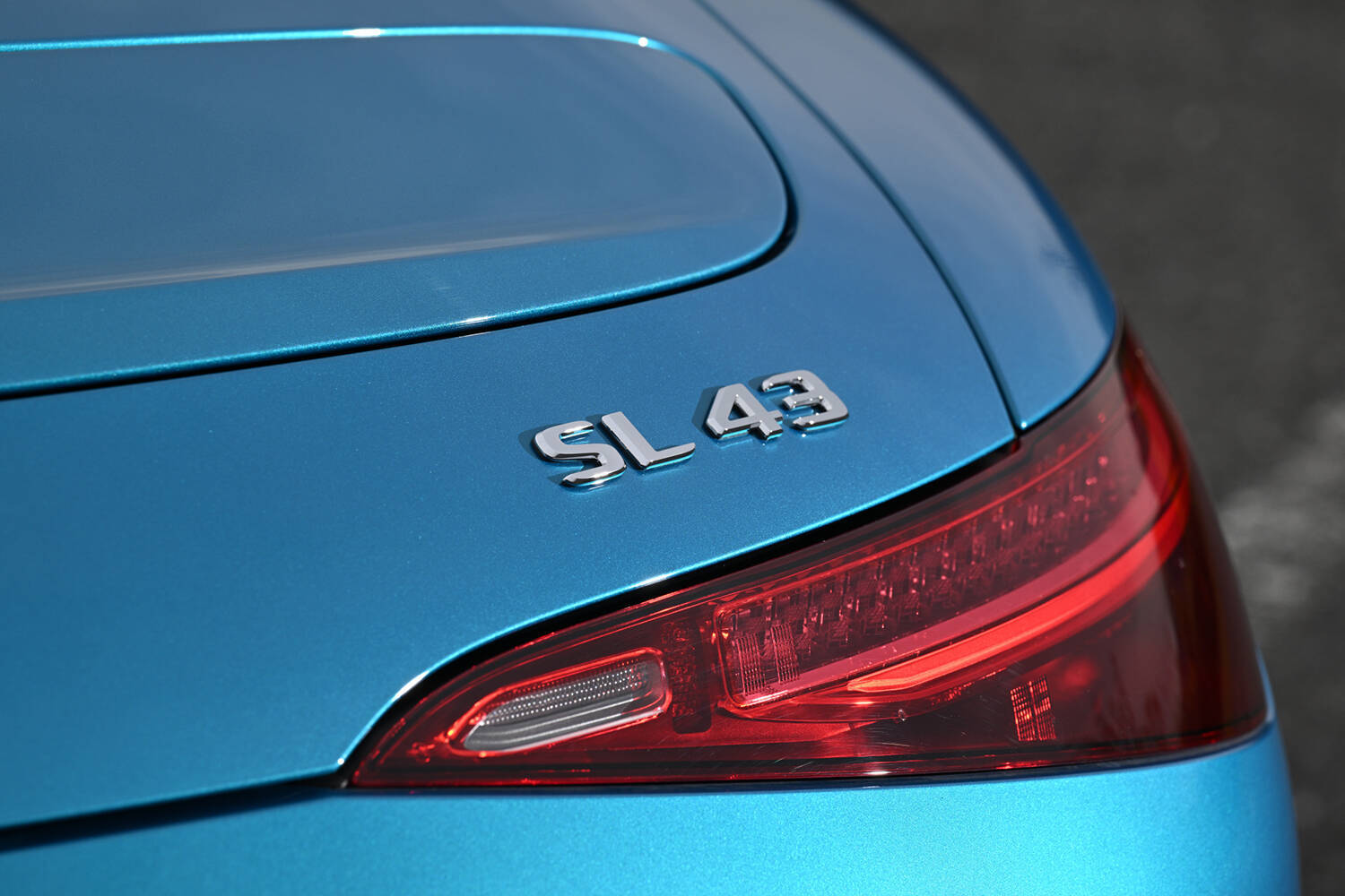 【試乗】メルセデスAMG SLは「重厚」から「スポーティ」へ路線変更！　さらに４気筒化したのにその価値はマシマシなワケ