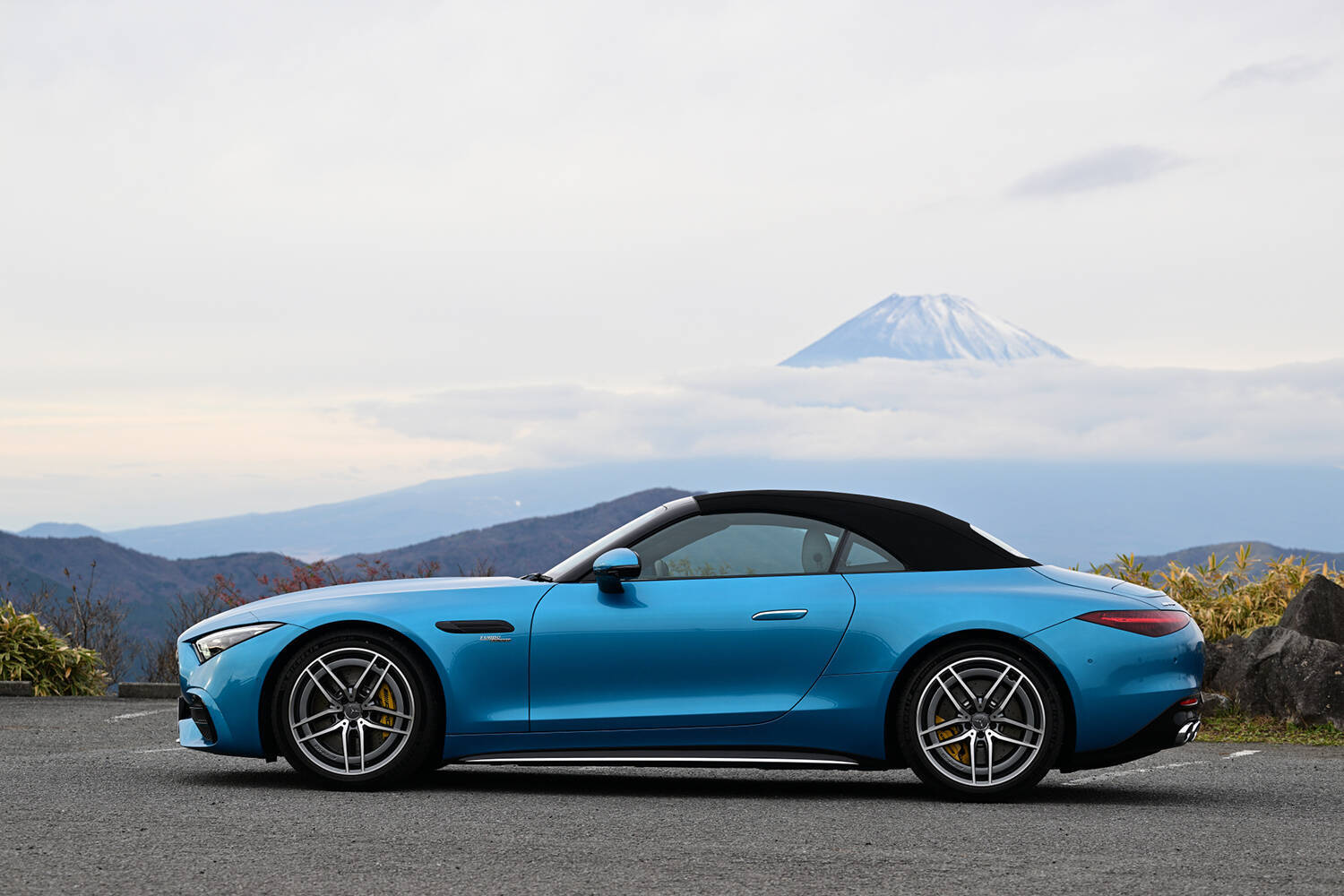 【試乗】メルセデスAMG SLは「重厚」から「スポーティ」へ路線変更！　さらに４気筒化したのにその価値はマシマシなワケ