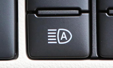 自動でハイ・ロー切替って超便利じゃん……って油断すると大迷惑の可能性！　オートハイビームに「完全お任せ」は残念ながらナシだった