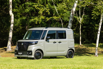 いま軽を買うなら「スペーシアベース」は必ずチェック……というぐらい凄い！　商用車なのに装備も走りも燃費も贅沢すぎて笑う