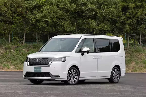 「タフトVSハスラー！　ノア＆ヴォクシーVSステップワゴン！　いま注目ガチライバル車の勝者はどっち？」の画像