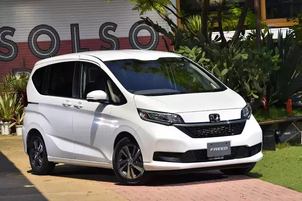 「最新シエンタを押さえてモデル末期のフリードが2022年トップ！　シエンタの足を引っ張る「納期」の現状と「ドッチを買うか」問題」の画像