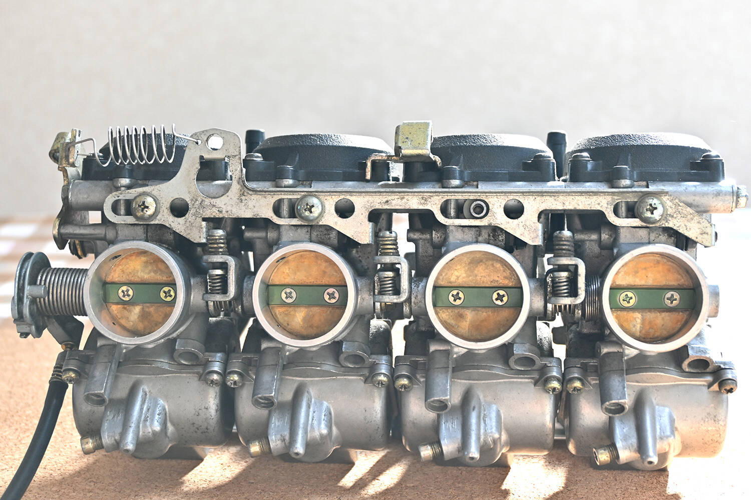 乗用車からは淘汰されたけど根強いファンはいる！　「キャブレター」ってそもそも何？