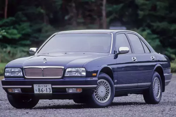 「F40が新車の４倍の２億円で取引！　バカ高い自動車電話が大流行！　いまじゃ信じられないバブル時代にクルマに起こった「異常事態」」の画像