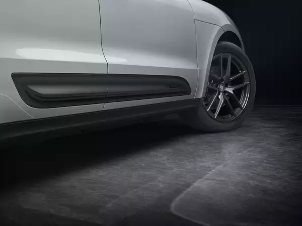 「俊敏な走りが自慢！　ポルシェデビューにぴったりなコンパクトSUV「マカンT」が登場」の画像