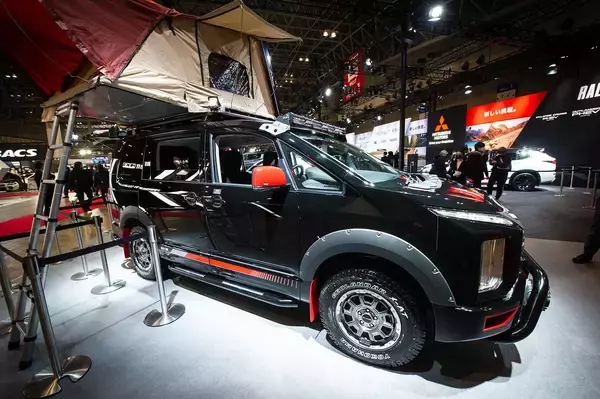 「名門ラリーアート復活に大注目の軽EVも初披露！　話題のクルマがずらり揃った三菱ブース【東京オートサロン2022】」の画像