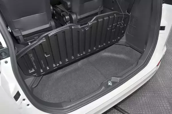 「手放し運転も可能！　自動駐車もある！　ここまでやるかの新型ノア＆ヴォクシーの進化に圧倒される【新型ノアヴォク詳細リポート#02】」の画像