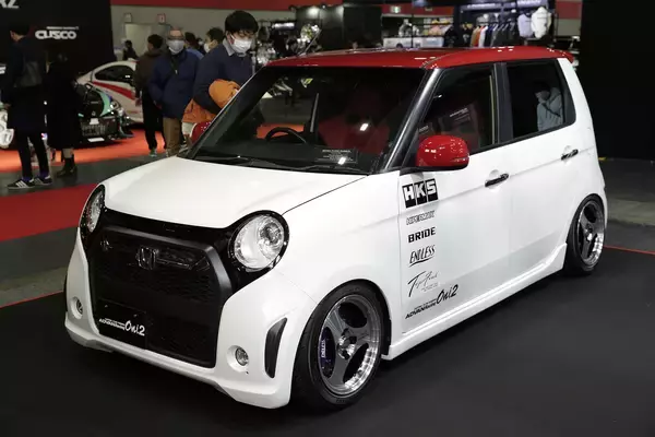 「鬼キャン御用達ホイールのその名も「Oni」！　レクサス版アルファードのLMにも装着【大阪オートメッセ2022】」の画像