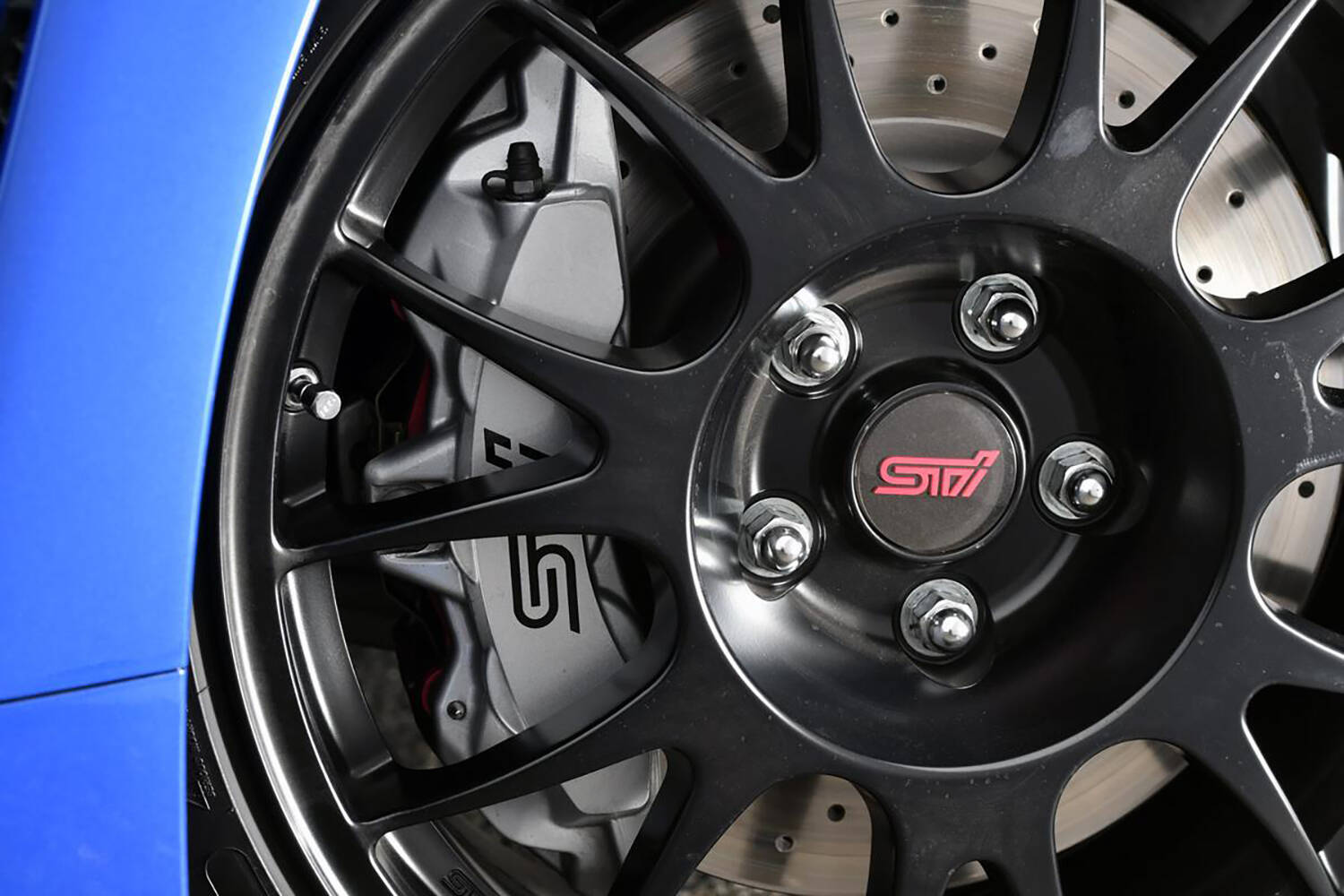 クルマがどんどん重くなるいま重要度が増すブレーキ！　じつは多種多様な仕組みや構造を一気に紹介