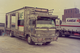 デコトラを見るのが数倍楽しくなる！　意外と知らない「４つのカスタム方向性」をご紹介!!