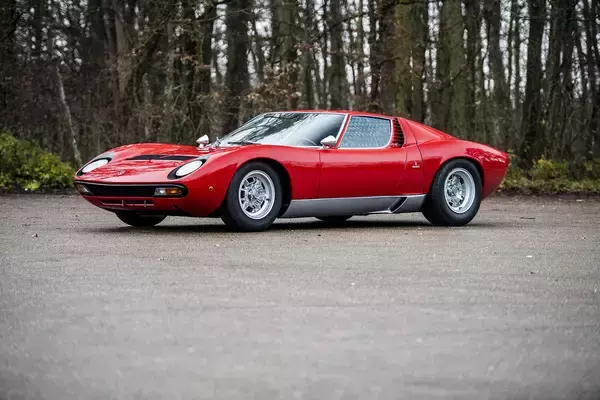 「たかがレア車の「見落とし」で不機嫌って何事!?　クルマ好きと普通の人の間に存在する「越えられない壁」３つ」の画像