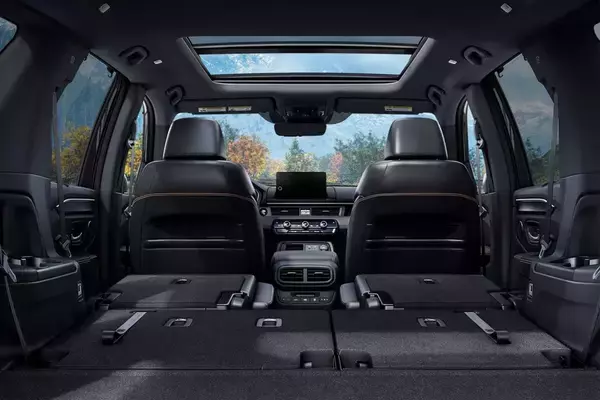 「こんな魅力的なクルマ作ってるなら日本でも売ってよ！　国産メーカーの「海外専売モデル４台」に乗りたい欲が止められない」の画像