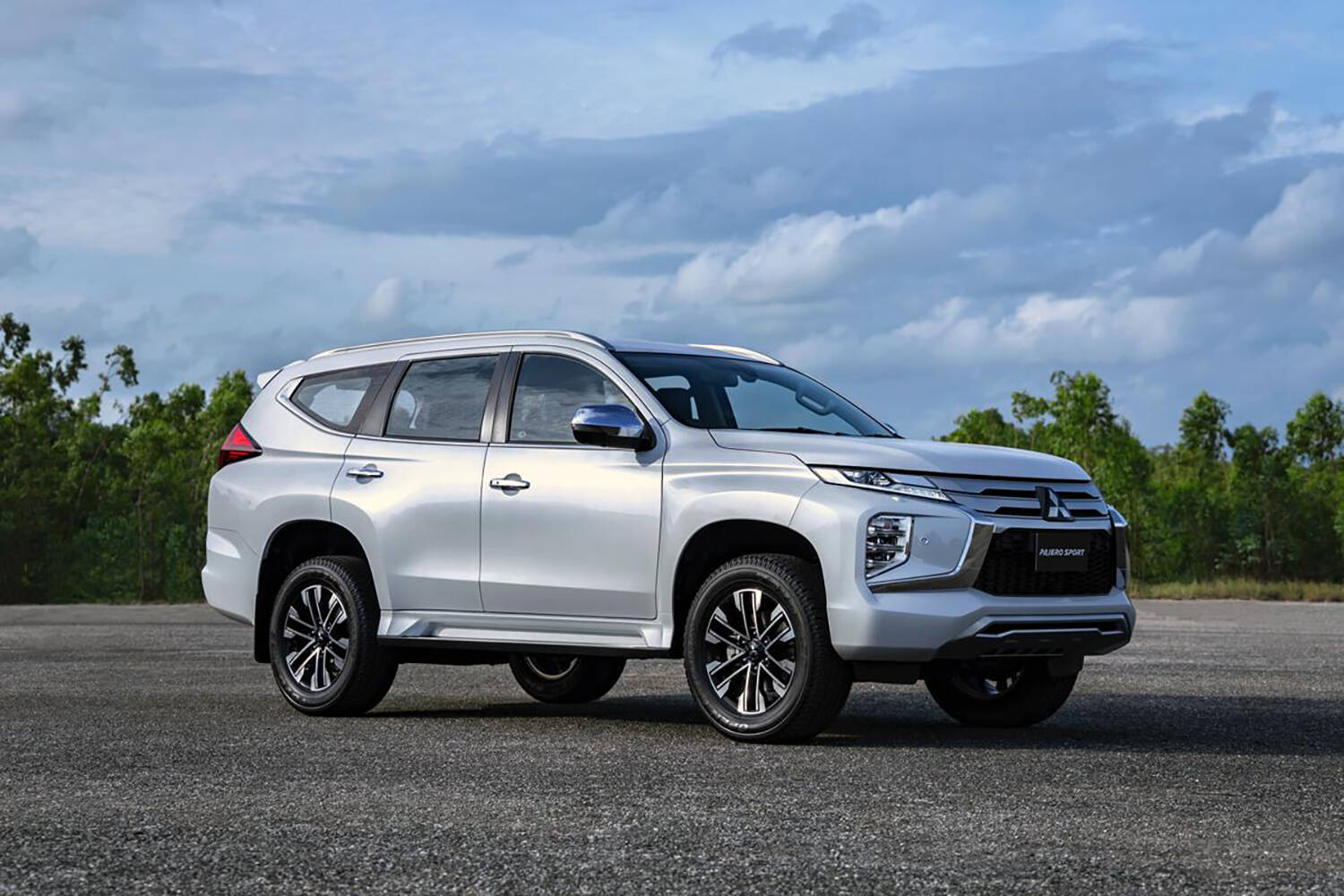 こんな魅力的なクルマ作ってるなら日本でも売ってよ！　国産メーカーの「海外専売モデル４台」に乗りたい欲が止められない