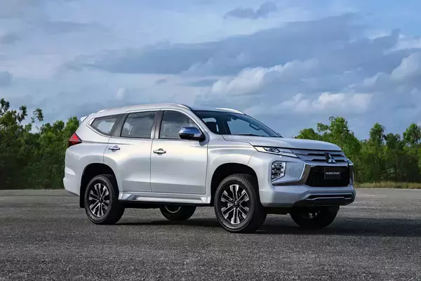 「こんな魅力的なクルマ作ってるなら日本でも売ってよ！　国産メーカーの「海外専売モデル４台」に乗りたい欲が止められない」の画像