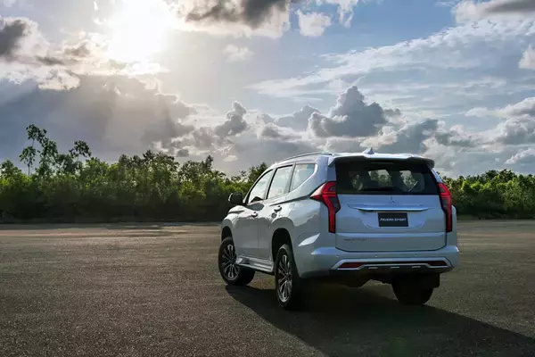 「こんな魅力的なクルマ作ってるなら日本でも売ってよ！　国産メーカーの「海外専売モデル４台」に乗りたい欲が止められない」の画像