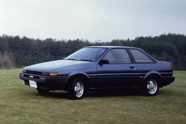 見た目は狼！　中身は羊！　有名スポーツグレードと同じ「ガワ」の「じゃないエンジン車」３選