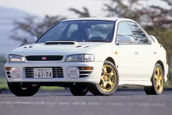 「見た目は狼！　中身は羊！　有名スポーツグレードと同じ「ガワ」の「じゃないエンジン車」３選」の画像