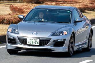 ロータリーサウンドもいいし今までで一番運転しやすいMTかも！　【ViVi専属モデル 古畑星夏 MT女子はじめました RX-8編】