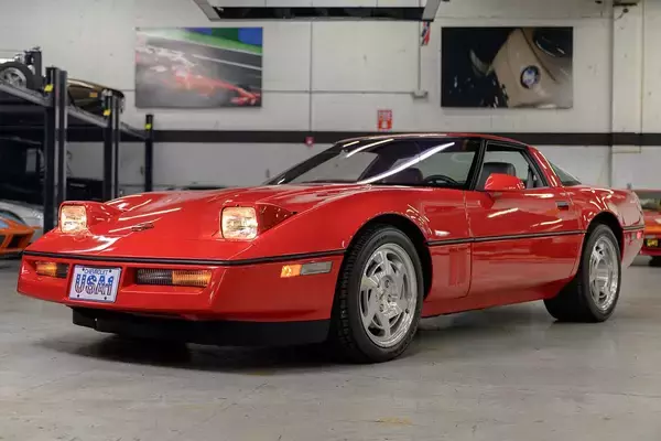 「排気量じゃない「ビッグブロック」と「スモールブロック」！　アメ車のV8エンジンの大小って何が違う？」の画像