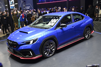 WRXに待望のMTモデルが登場！　いまなら「生」で見て触れられる!!【東京オートサロン2026】