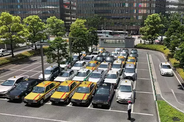 「タクシードライバーになるための「地理試験」が廃止！　今後は「道を知らない運転士」が激増の可能性も」の画像