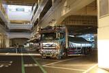 「大型トラックの確実な休憩で「黄色いペットボトル」問題も解決！　全国11カ所のSAで実施中の「短時間限定駐車マス」とは？」の画像1