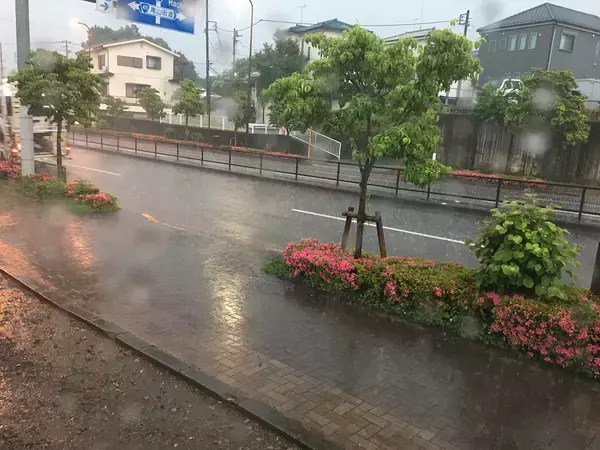 「熱中症多発の猛暑にクルマも無事じゃ済まない！　暑さの影響で起こりがちなトラブル５選」の画像