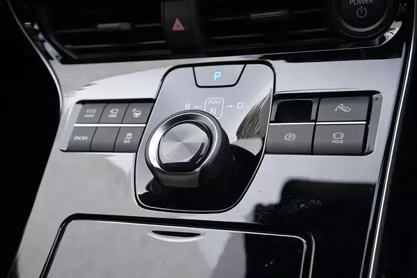 「【試乗】発売前なのにイキナリ雪道！　スバルのEV「ソルテラ」のAWDはやっぱりスバルらしさ全開だった」の画像