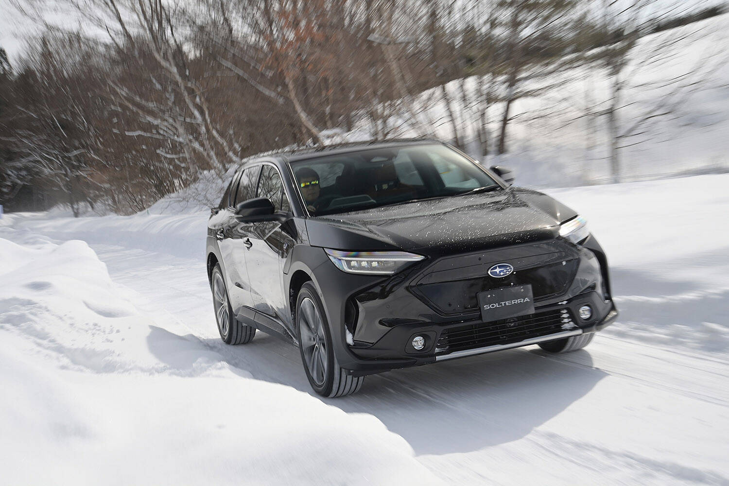 試乗 発売前なのにイキナリ雪道 スバルのev ソルテラ のawdはやっぱりスバルらしさ全開だった 22年3月11日 エキサイトニュース 5 7 試乗 発売前なのにイキナリ雪道 スバルのev ソルテラ のawdはやっぱりスバルらしさ全開だった 22年3月11日 エキサイトニュース 5 7
