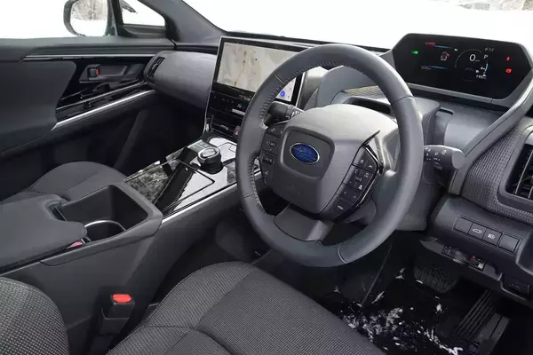 「【試乗】発売前なのにイキナリ雪道！　スバルのEV「ソルテラ」のAWDはやっぱりスバルらしさ全開だった」の画像