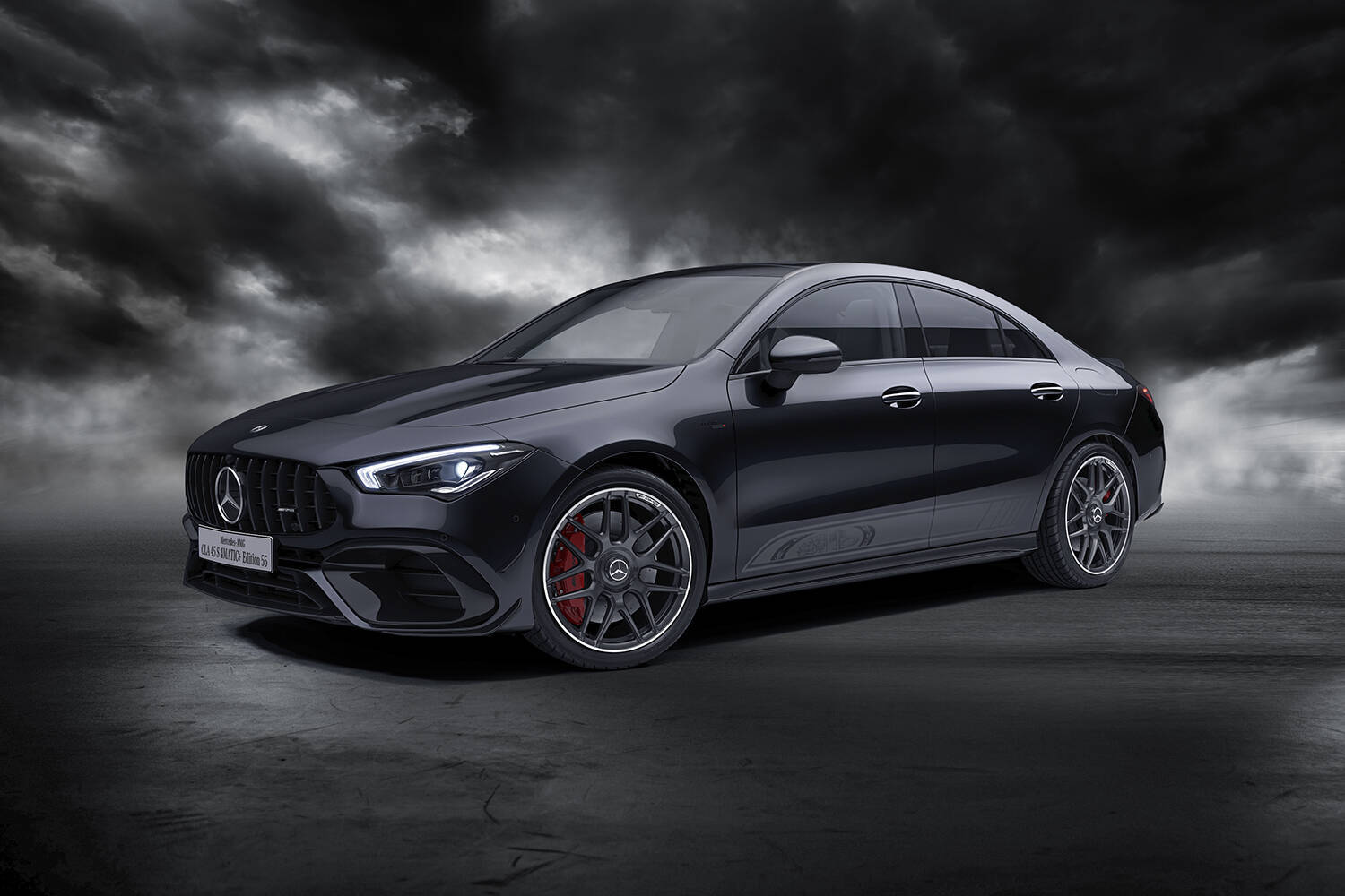 ブランド誕生55周年を祝う特別仕様車をコンパクトモデルにも設定！　メルセデスAMG A 45 S 4MATICプラス／CLA 45 S 4MATICプラス「エディション55」を発表