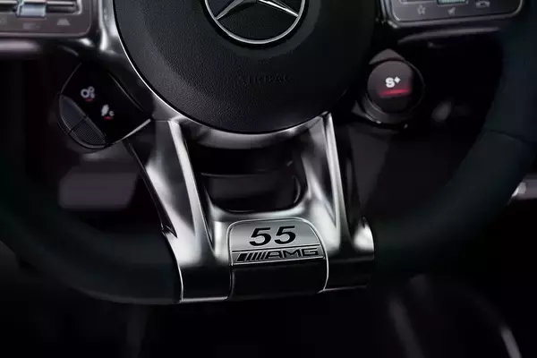 「ブランド誕生55周年を祝う特別仕様車をコンパクトモデルにも設定！　メルセデスAMG A 45 S 4MATICプラス／CLA 45 S 4MATICプラス「エディション55」を発表」の画像