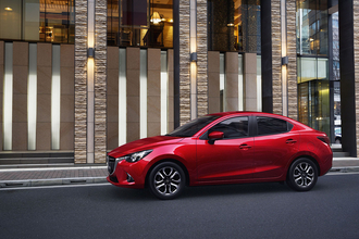 海外専売モデル「MAZDA２セダン」が今人気急上昇!?　日本の生活を支えるコンパクトカー「デミオ」＆「MAZDA２」を振り返る